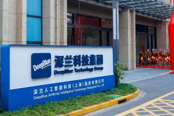 A $27 million robot deal tests a troubled Shanghai startup’s comeback